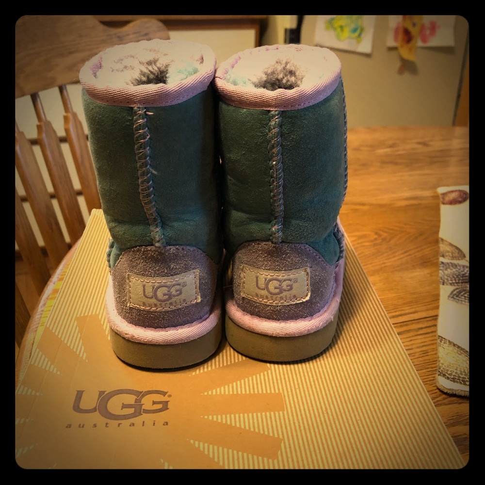 Authentic UGG Size 8 (Toddler)
